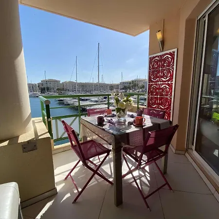 Confortable Appt 2 Pieces Avec Grande Terrasse, Clim, Garage, Proche Et Commerces - Fr-1-226a-165 Apartment